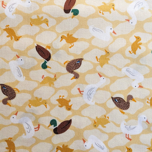 Ducks on spring yellow - 100% cotton - Lewis and Irene - The Village Pond