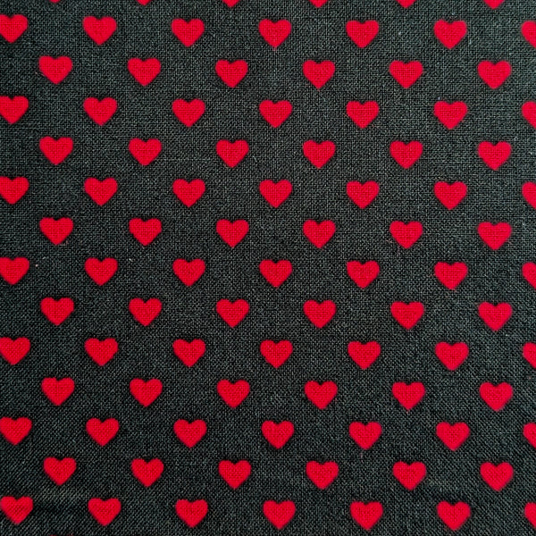 Red hearts on black - 100% cotton - Makower